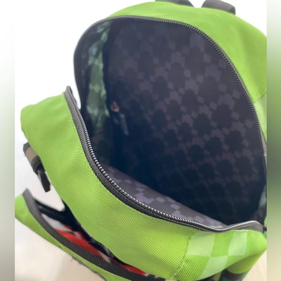 Minecraft Mini Backpack - Picture 3 of 4